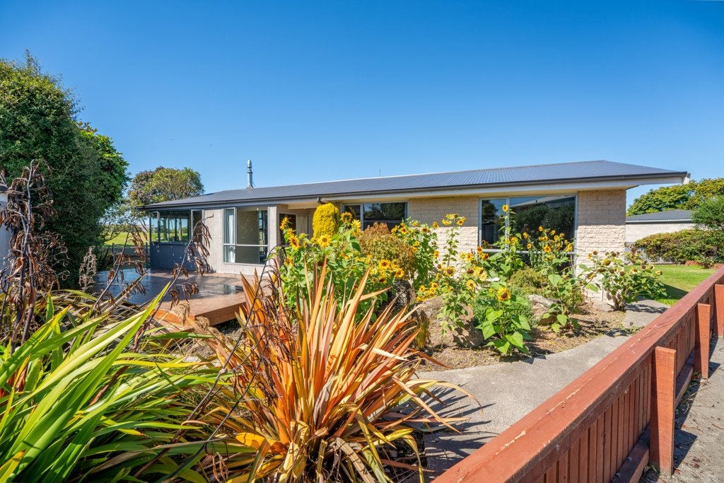 65 Mountain View Road, Glenwood, Timaru - Carousel 1