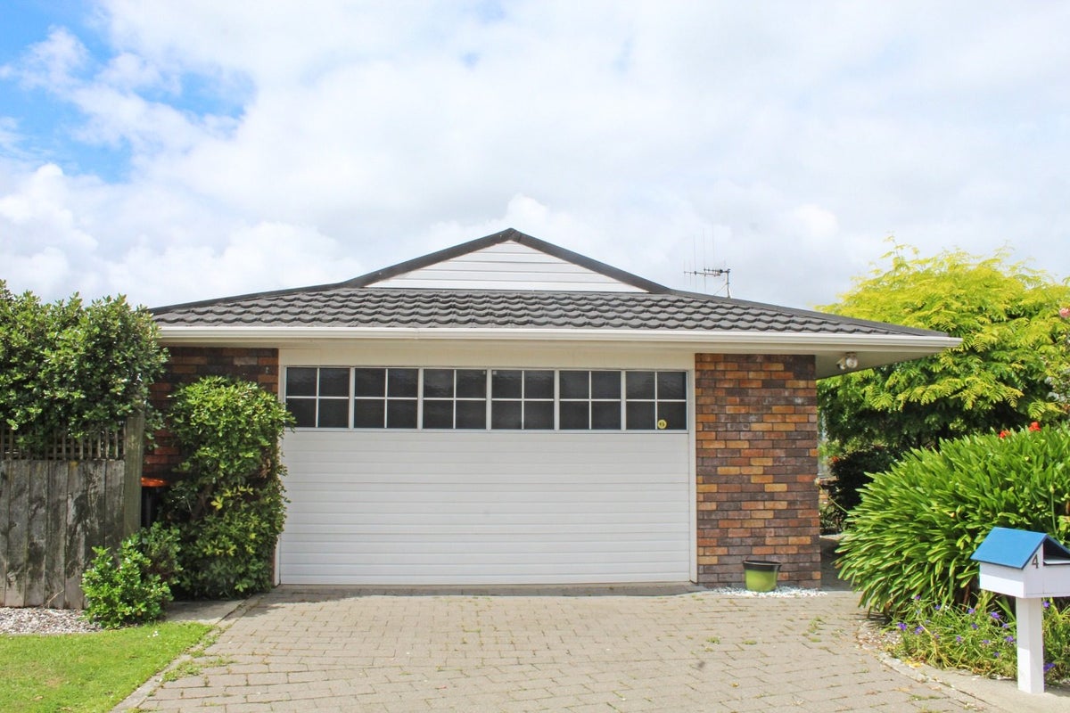 4 Lakemba Mews, Terrace End, Palmerston North - Carousel 11
