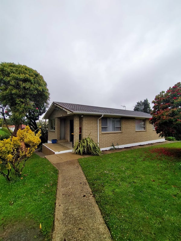 1 Gibson Street, Kaikorai, Dunedin - Carousel 1