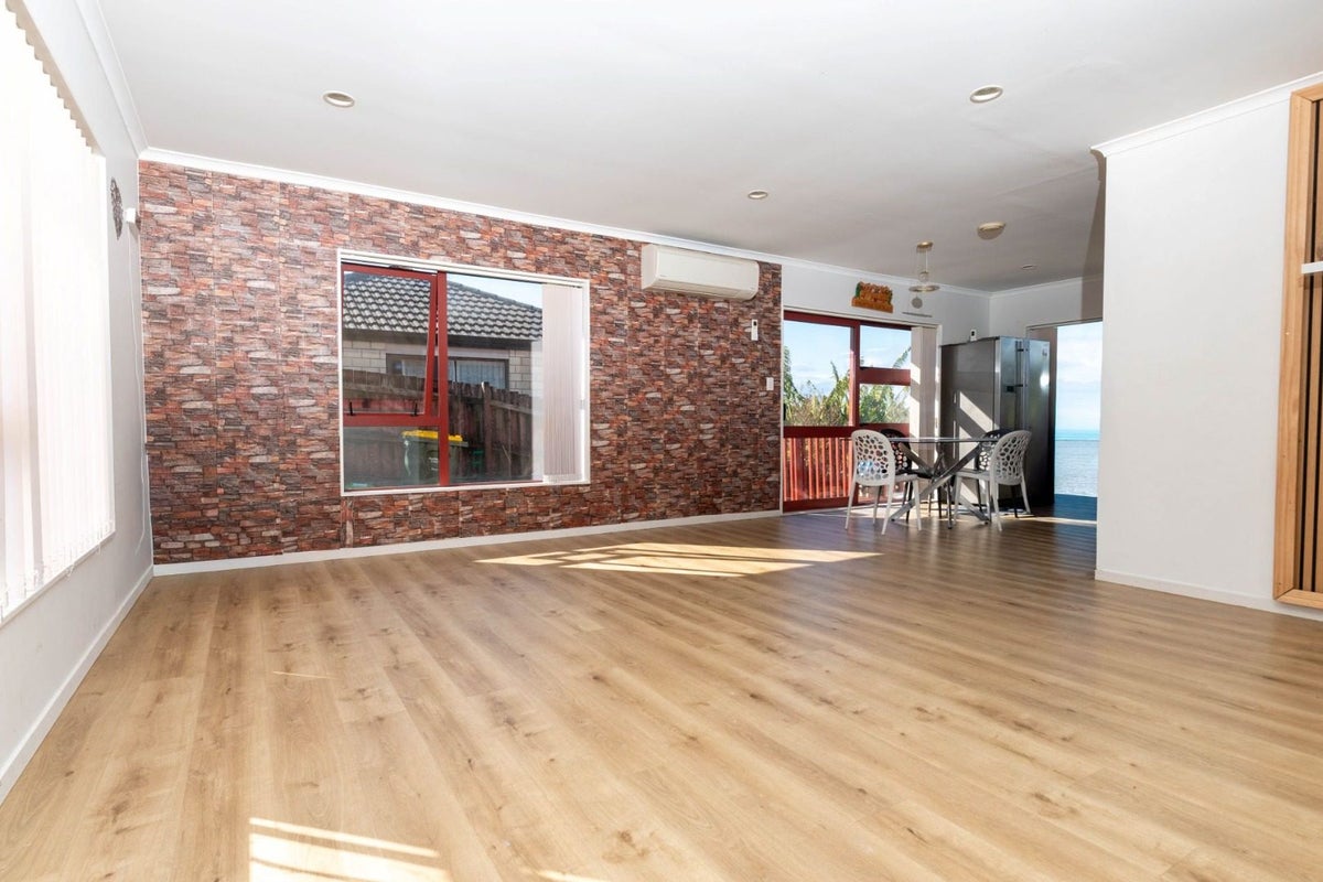52 Mili Way, Ranui, Auckland - Carousel 2