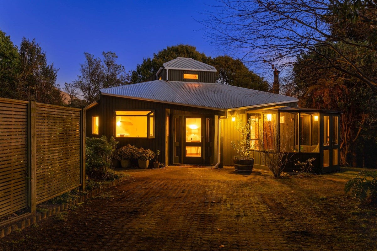 60 Leinster Avenue, Raumati South, Paraparaumu - Carousel 1