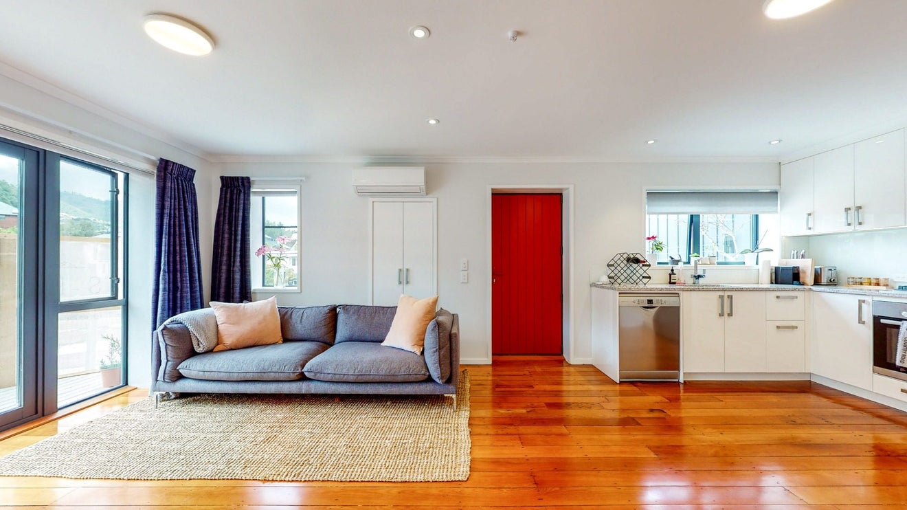 11 Jacobsen Lane, Ngaio, Wellington - Carousel 1