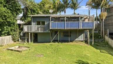 22B Hutchinsons Road, Bucklands Beach, Auckland - Carousel 1