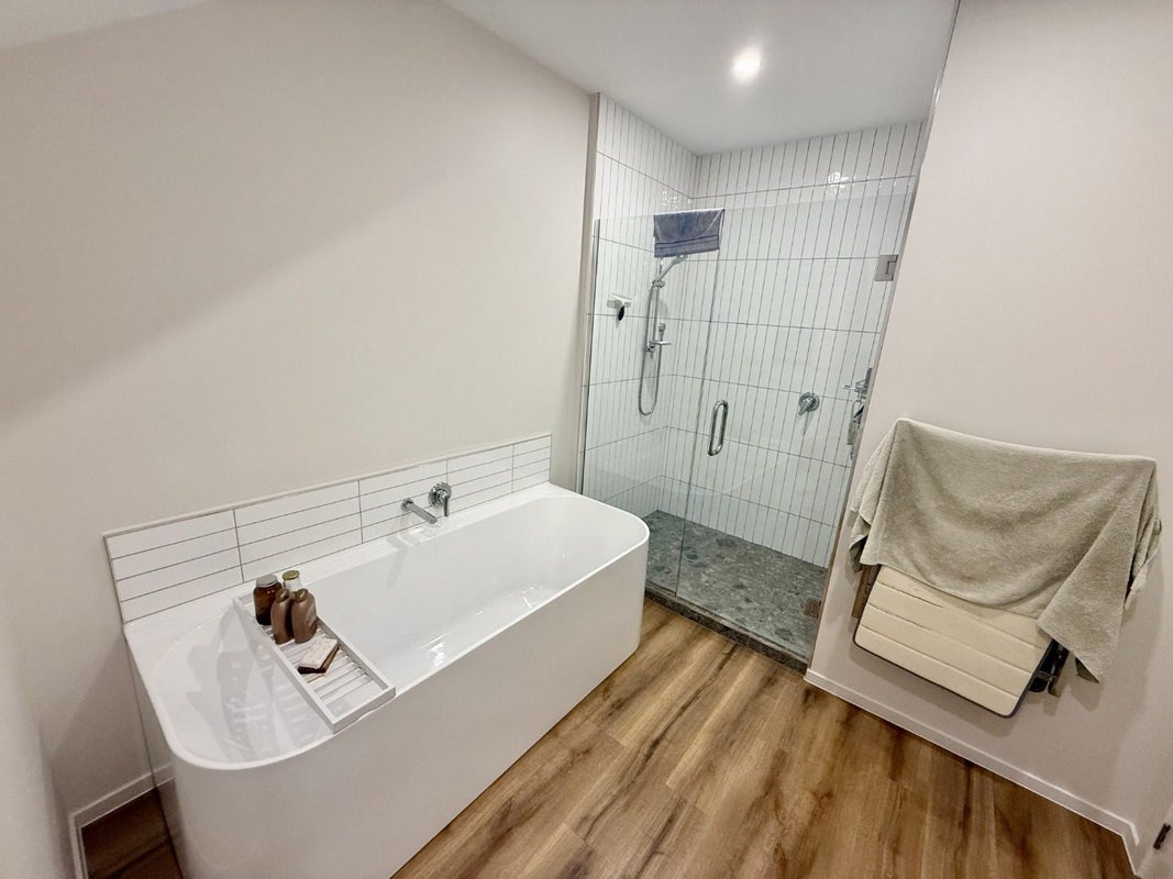 5/39 Nelson Street, Petone, Lower Hutt - Carousel 15