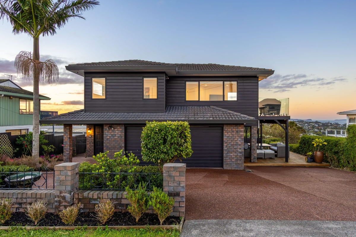 2/30 Firth Road, Torbay, Auckland - Carousel 1