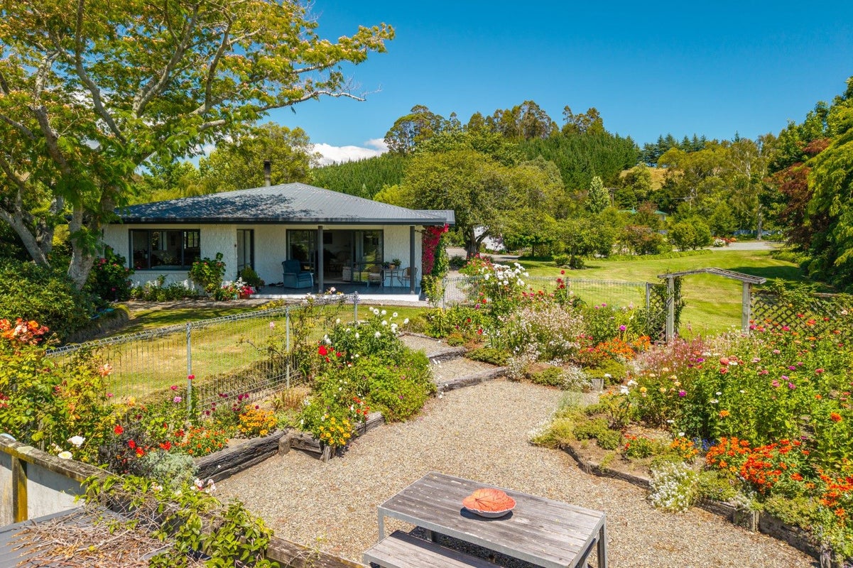 19 Jeffries Road, Brightwater, Brightwater - Carousel 1