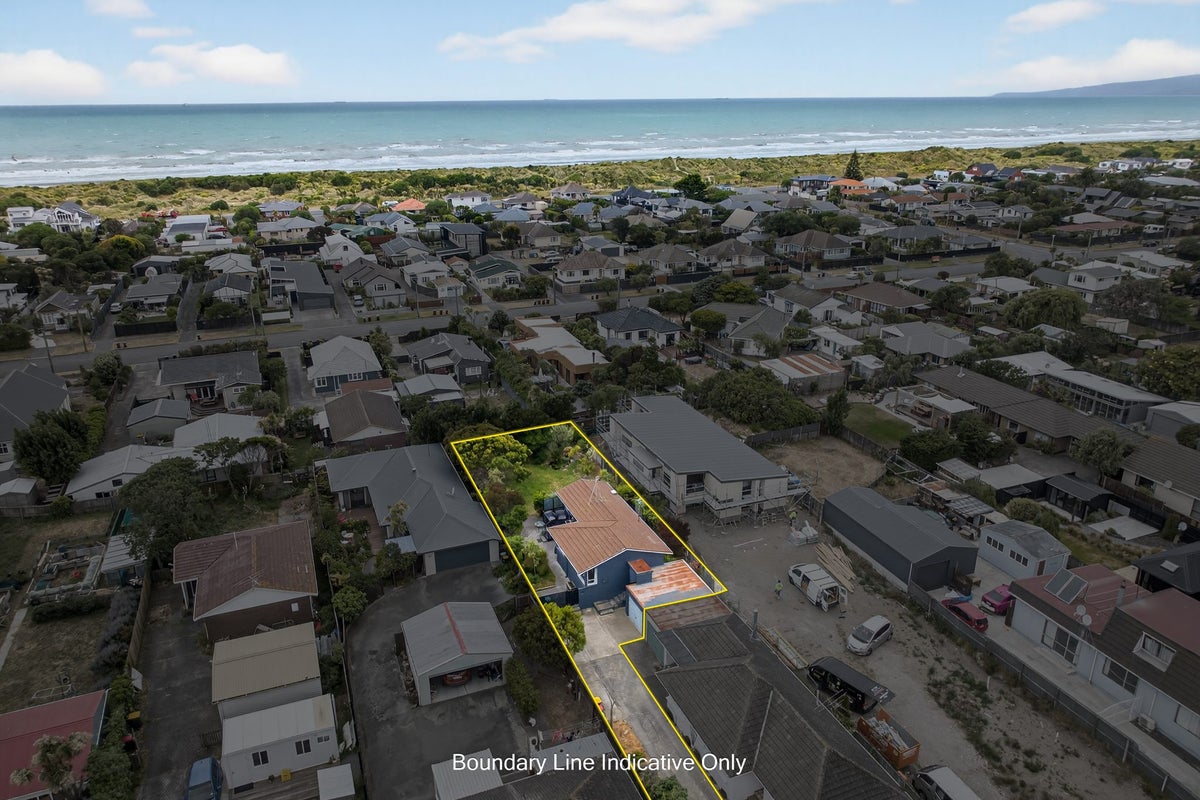 2/207 Estuary Road, South New Brighton, Christchurch - Carousel 2