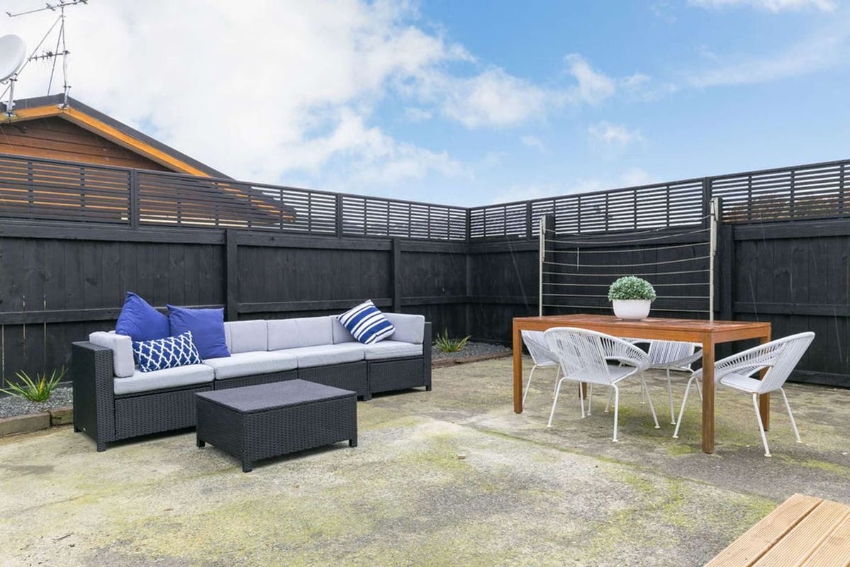 100 Randwick Road, Moera, Lower Hutt - Carousel 13
