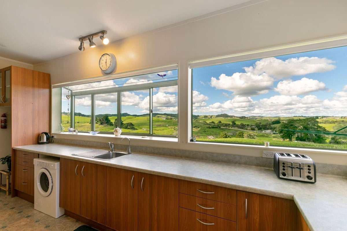 24 Ariels Lane, Maungaturoto - Carousel 1
