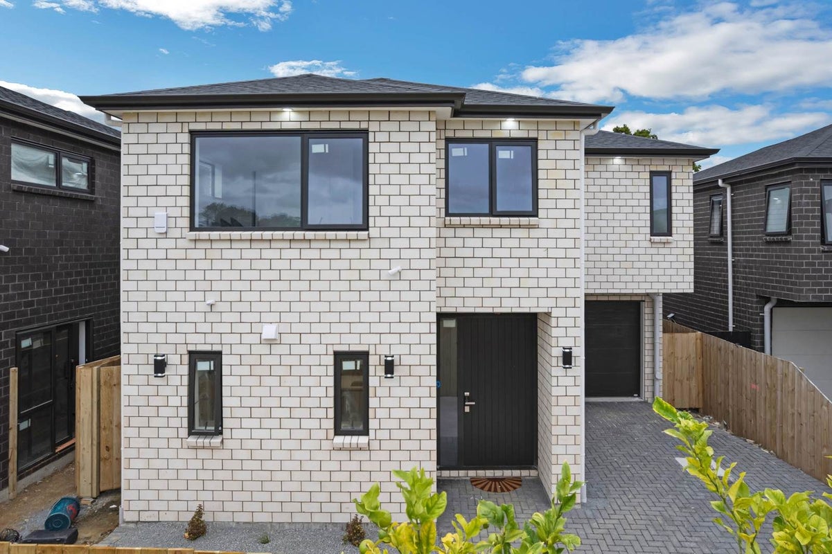4C Fields Road, Manurewa, Auckland - Carousel 1