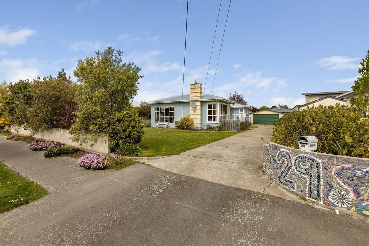 29 Stirling Street, Oamaru North, Oamaru - Carousel 1