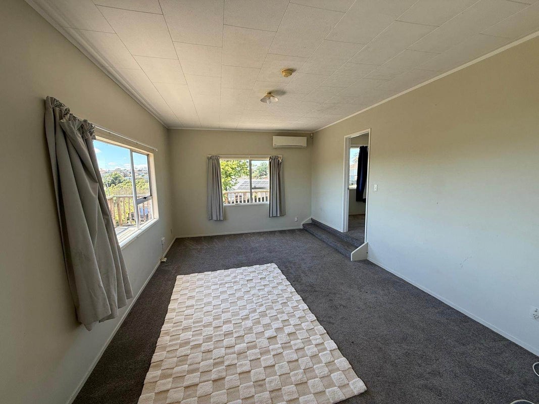 29 Lendenfeld Drive, Papatoetoe, Auckland - Carousel 2