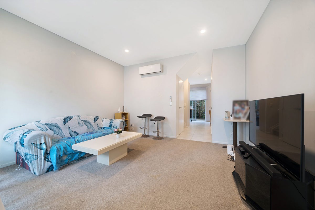 36 Ceramic Lane, New Lynn, Auckland - Carousel 2