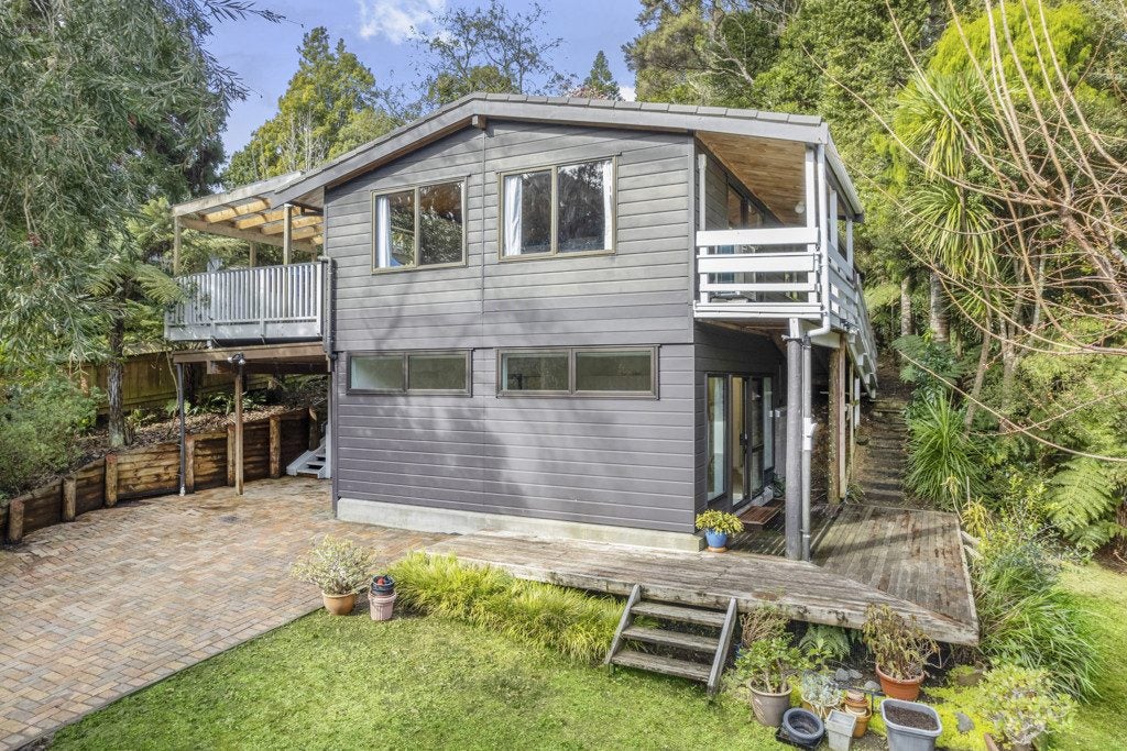 99 Wirihana Road, Titirangi, Auckland - Carousel 1