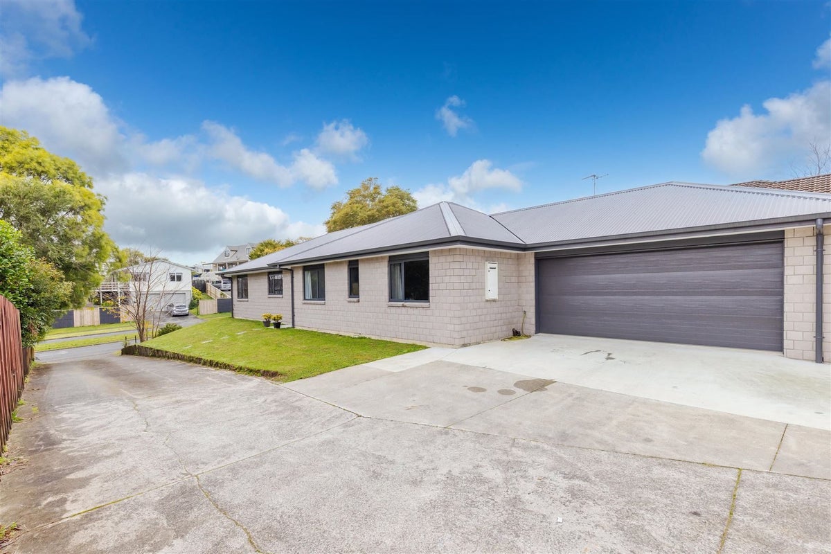 2 Moreland Avenue, Pukete, Hamilton - Carousel 2