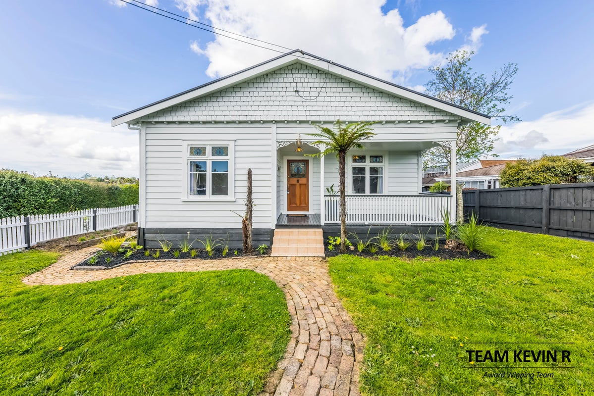 1/4 Wood Street, Papakura, Auckland - Carousel 1