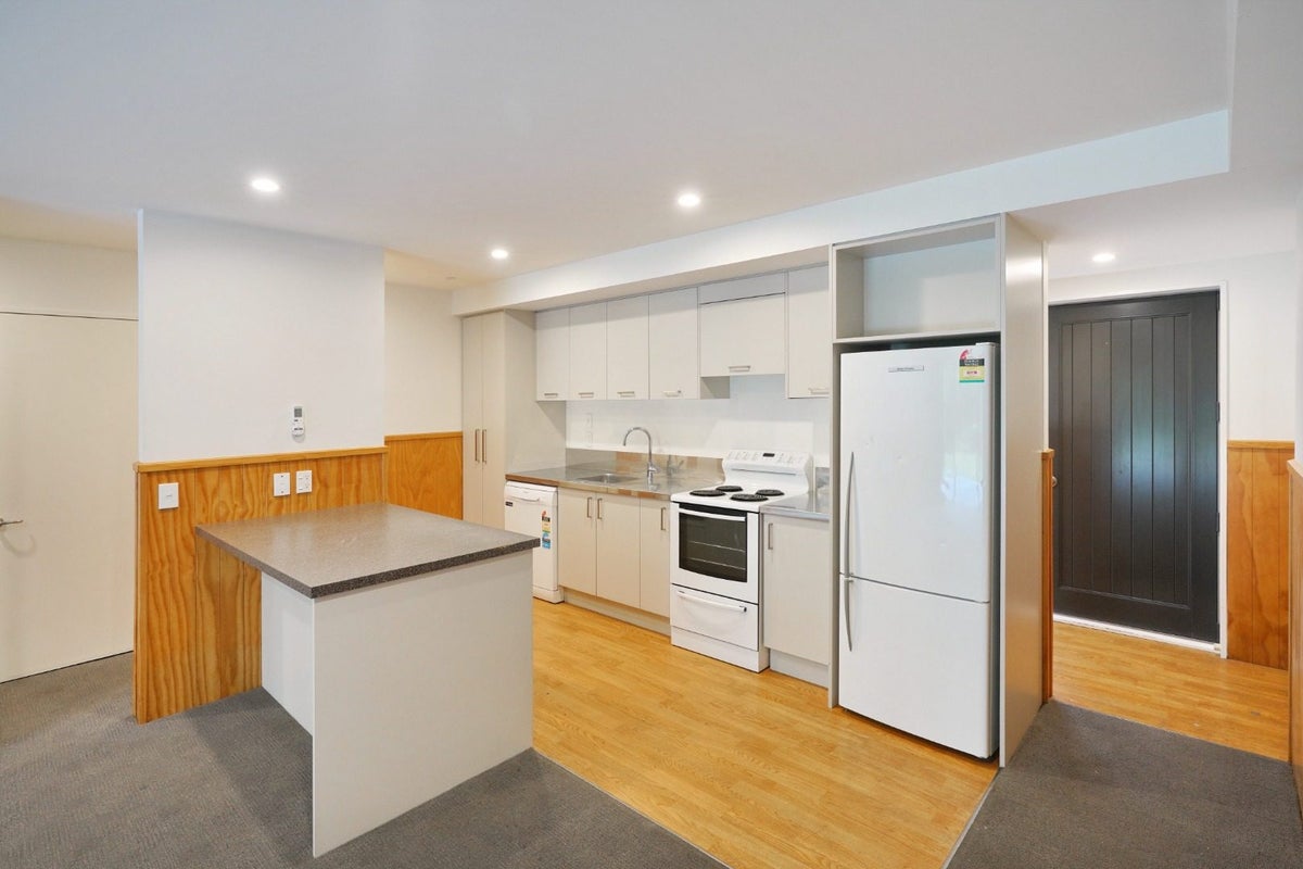 17C Athol Terrace, Upper Riccarton, Christchurch - Carousel 2