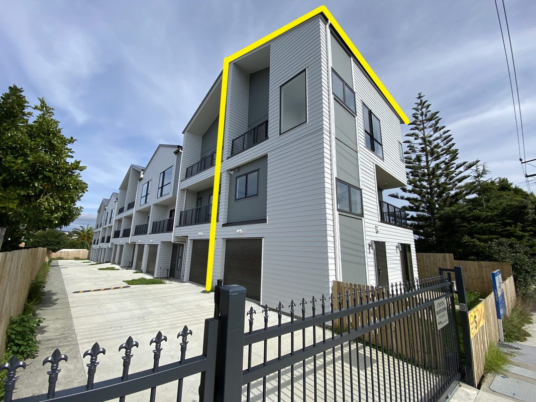 1/4052 Great North Road, Glen Eden, Auckland - Carousel 1