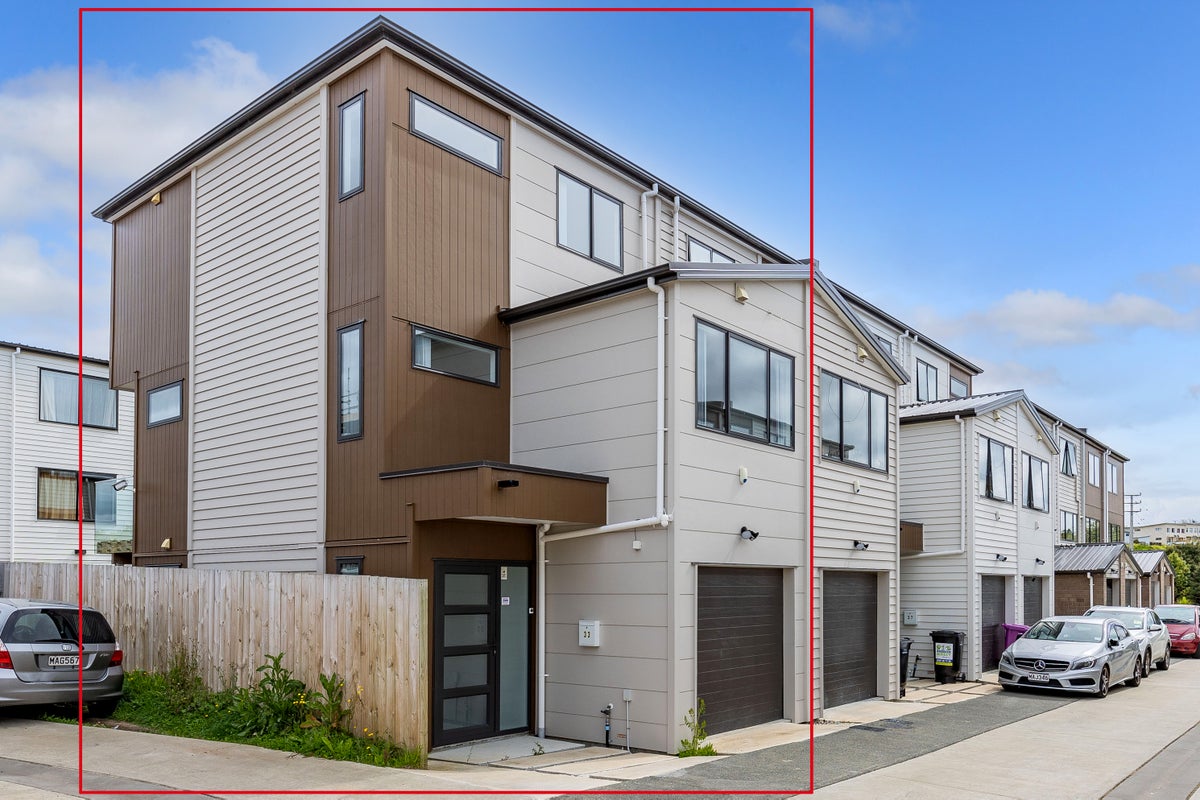 33 Bloom Crescent, Sunnyvale, Auckland - Carousel 1