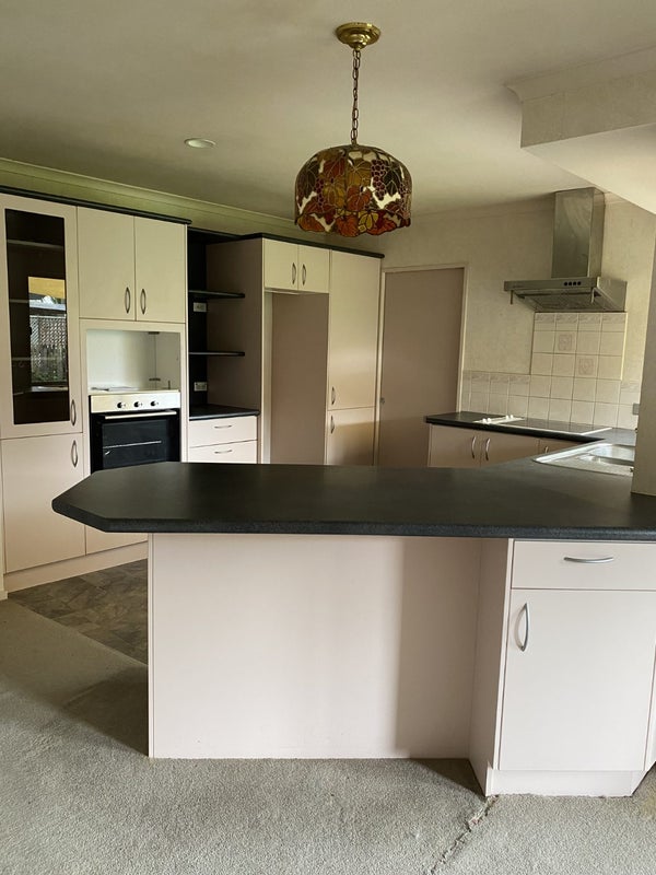 8 Rogers Place, Fairview Downs, Hamilton - Carousel 2