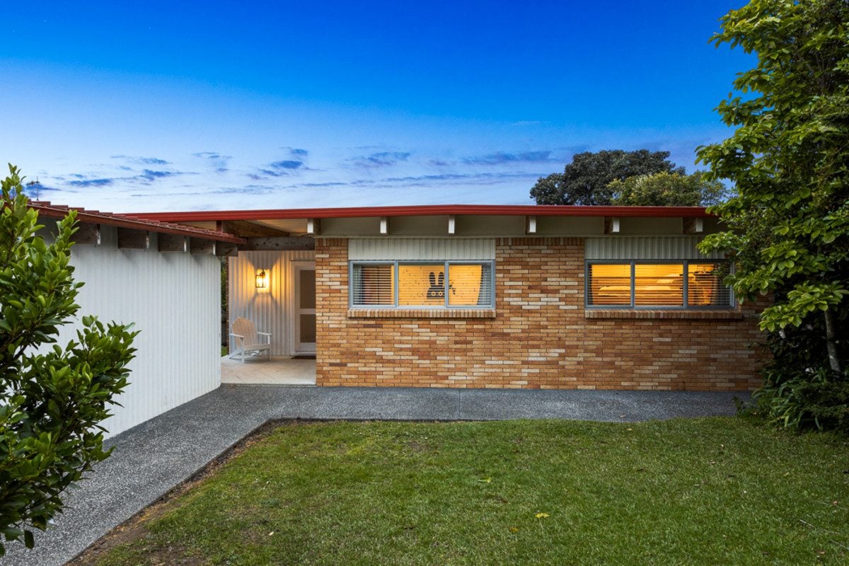 5 Kotinga Avenue, Glen Eden, Auckland - Carousel 1