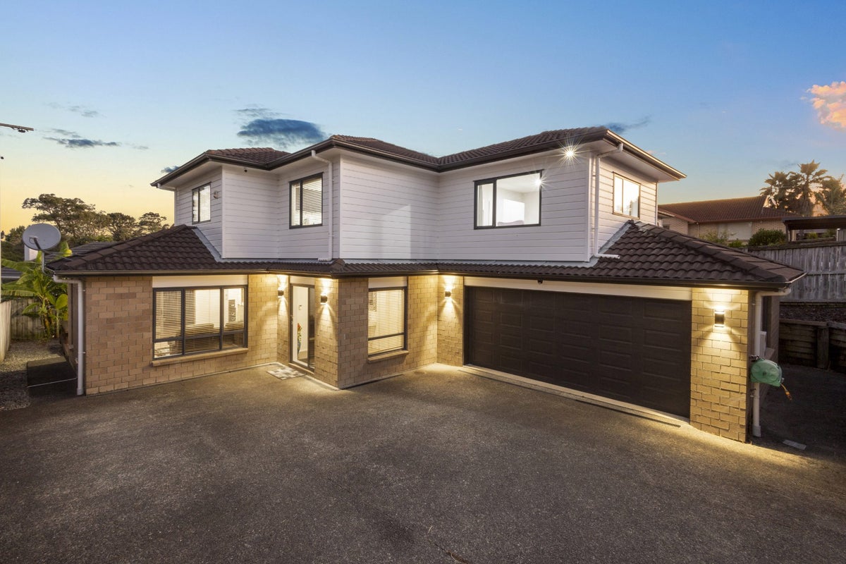 103B Roberts Road, Te Atatu South, Auckland - Carousel 1
