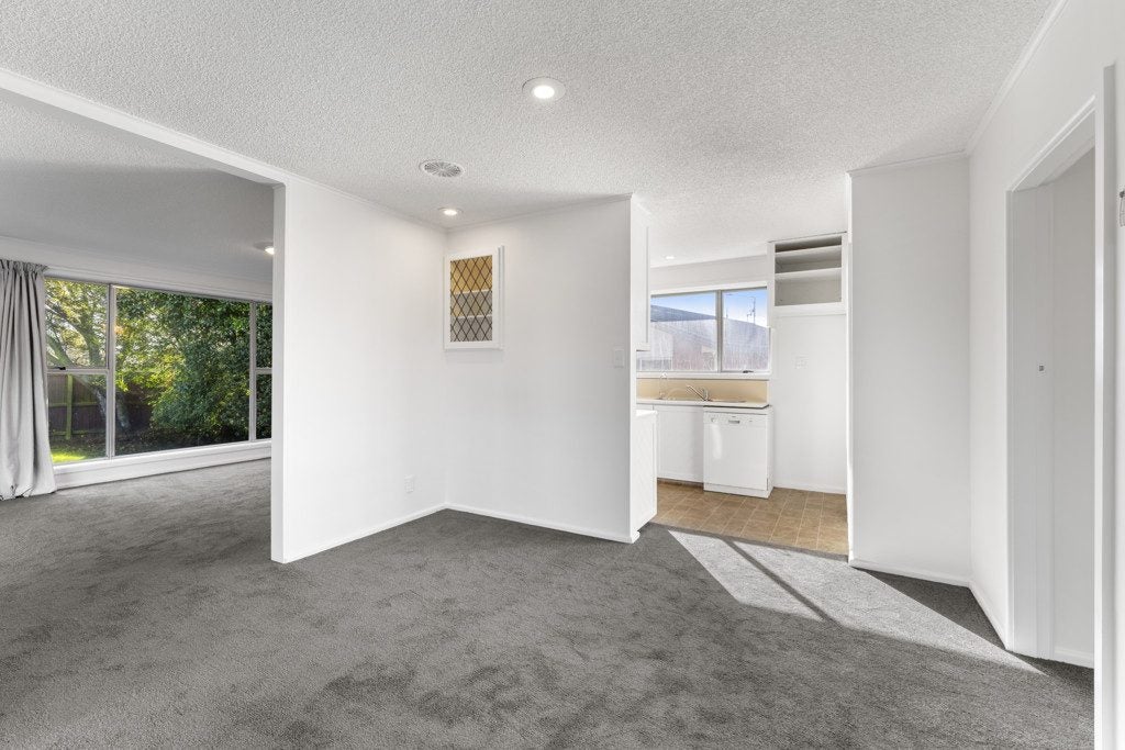 127 Denise Crescent, Hornby, Christchurch - Carousel 2