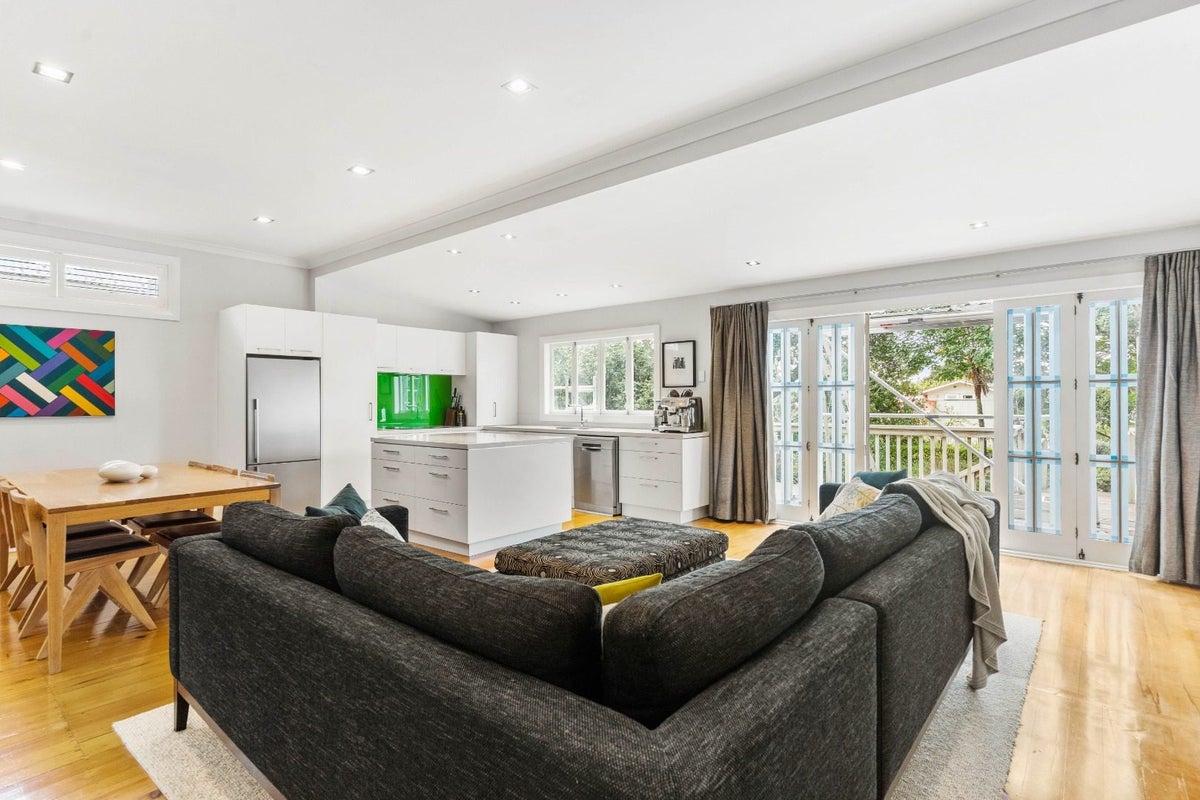 48 Kensington Avenue, Mount Eden, Auckland - Carousel 2