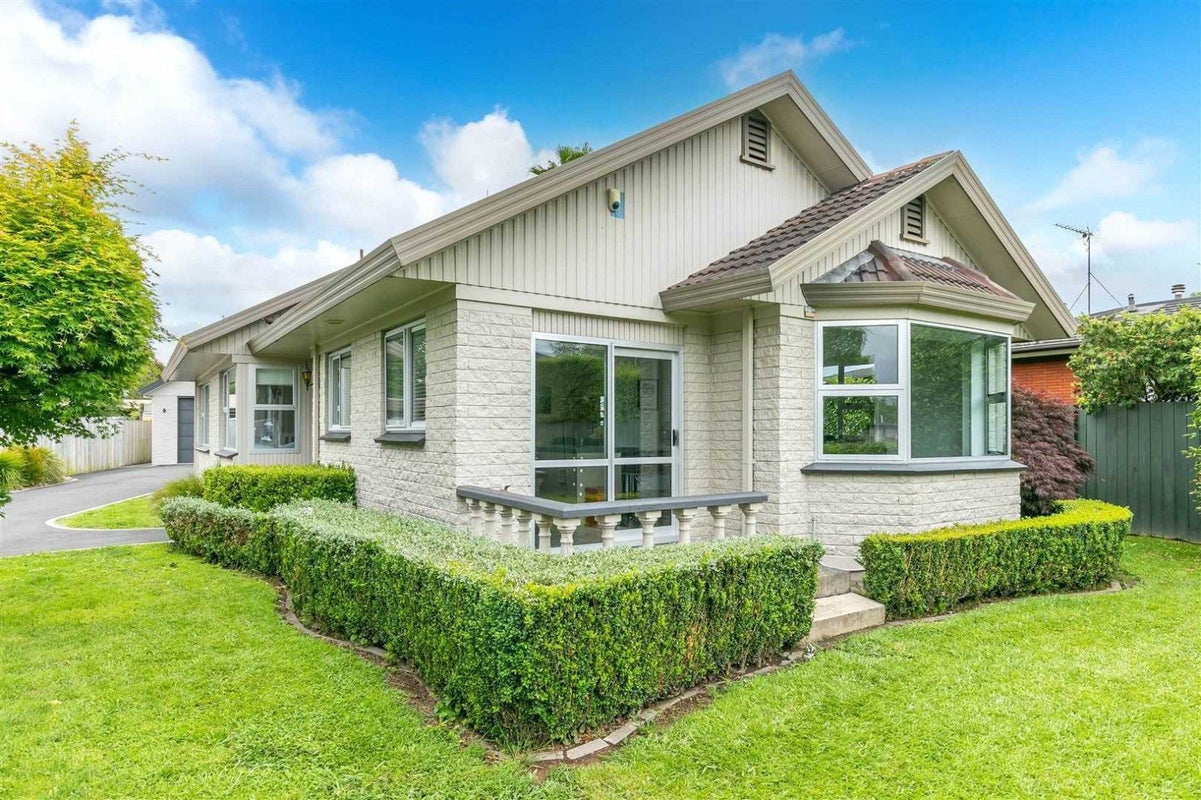 16 Glen Lynne Avenue, Queenwood, Hamilton - Carousel 15