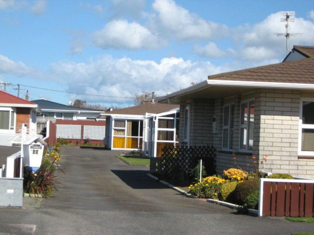 1/95 Wallace Place, Westown, New Plymouth - Carousel 19