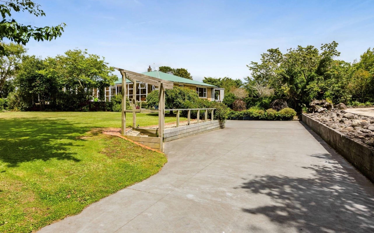 1283 Mangorei Road, Mangorei, New Plymouth - Carousel 1