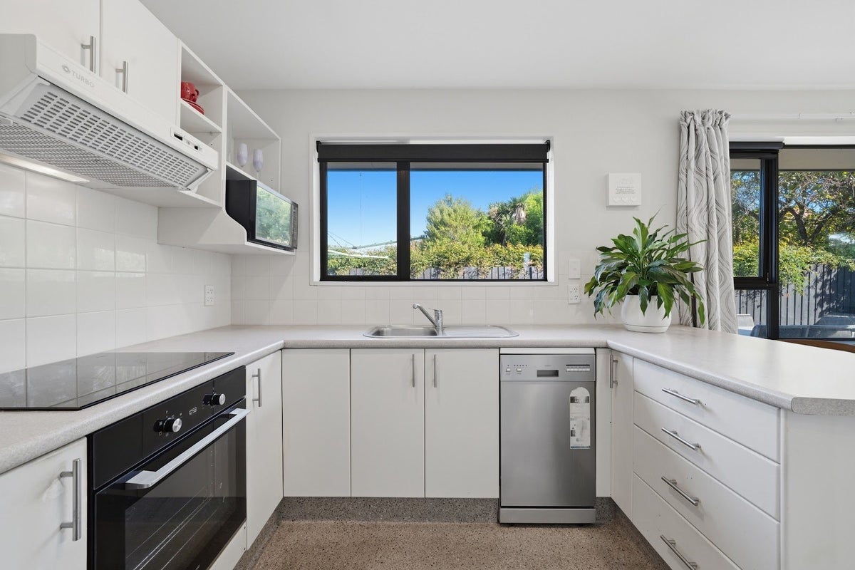 48 Marriotts Road, North New Brighton, Christchurch - Carousel 2