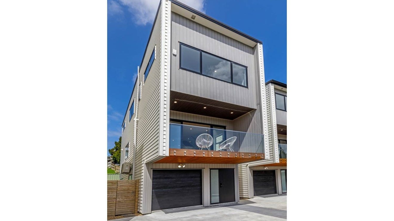 1/36 Tomo Street, New Lynn, Auckland - Carousel 1