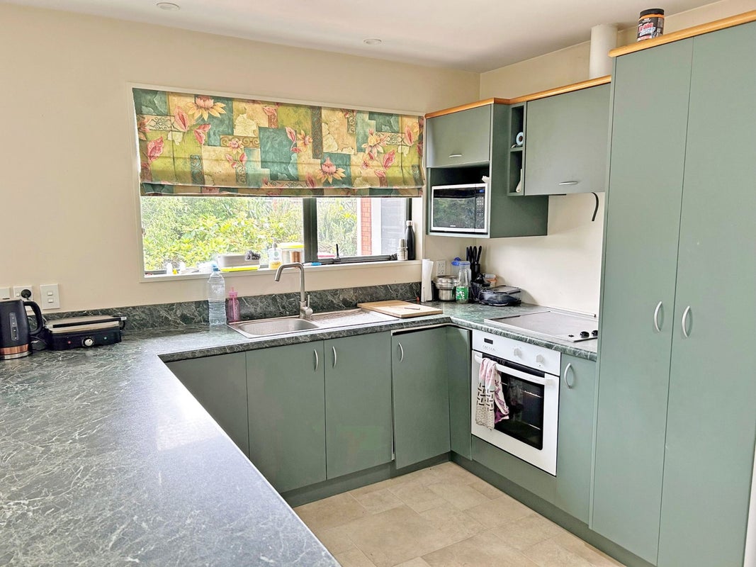 15 Devon Crescent, Darfield, Darfield - Carousel 2