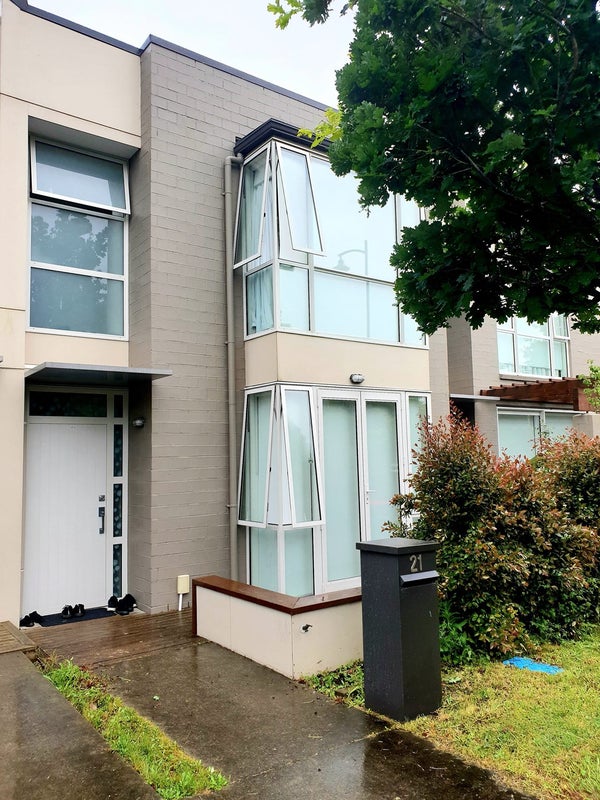 21 Hakawai Avenue, Takanini, Auckland - Carousel 1