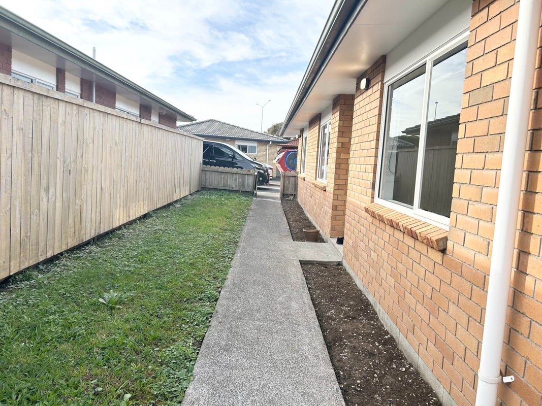 111 Crawford Avenue, Mangere Bridge, Auckland - Carousel 2
