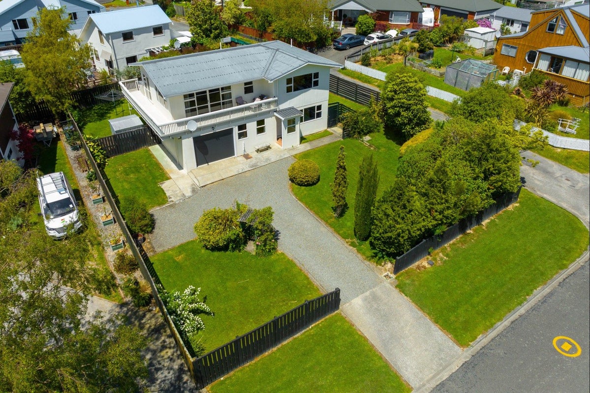 88 Moana View Road, Waikawa, Picton - Carousel 1