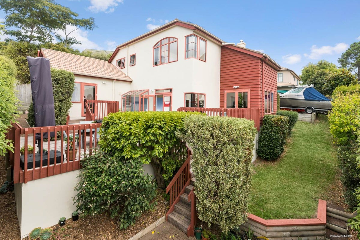 127B Browns Bay Road, Browns Bay, Auckland - Carousel 1