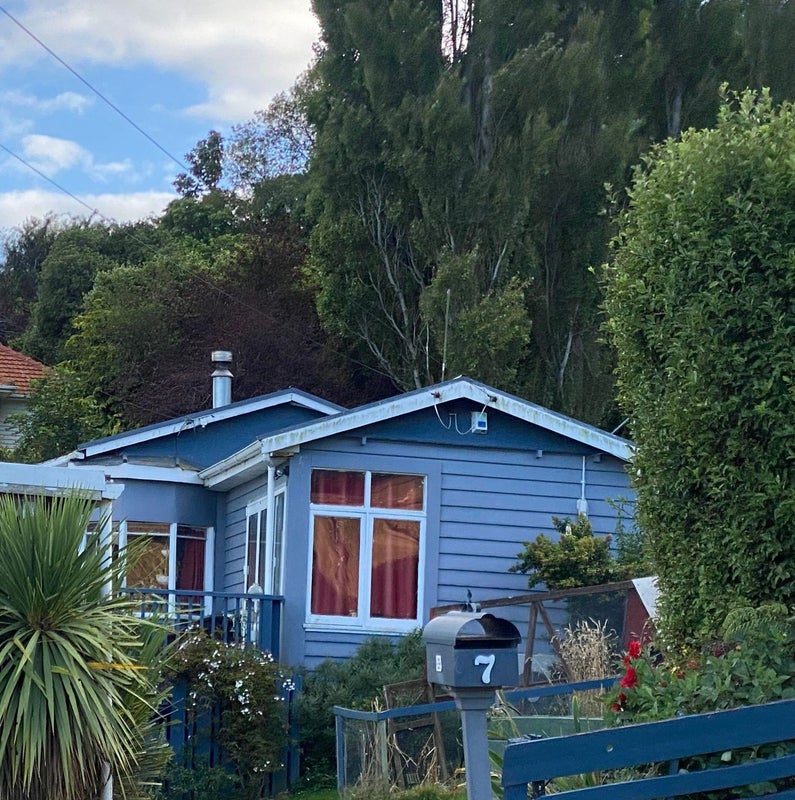 7 Dickson Street, Macandrew Bay, Dunedin - Carousel 2