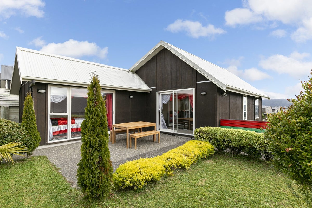 52 Tea Tree Lane, Woodridge, Wellington - Carousel 1
