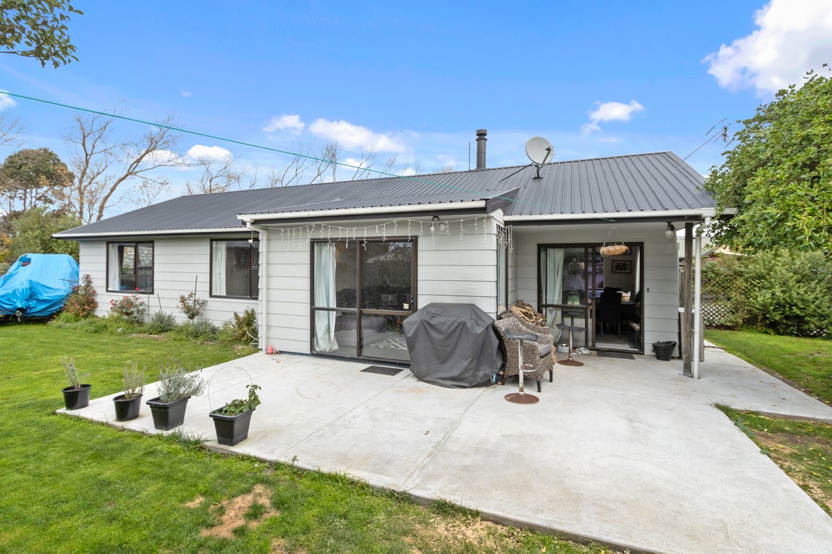61 Bayswater Crescent, Bromley, Christchurch - Carousel 1