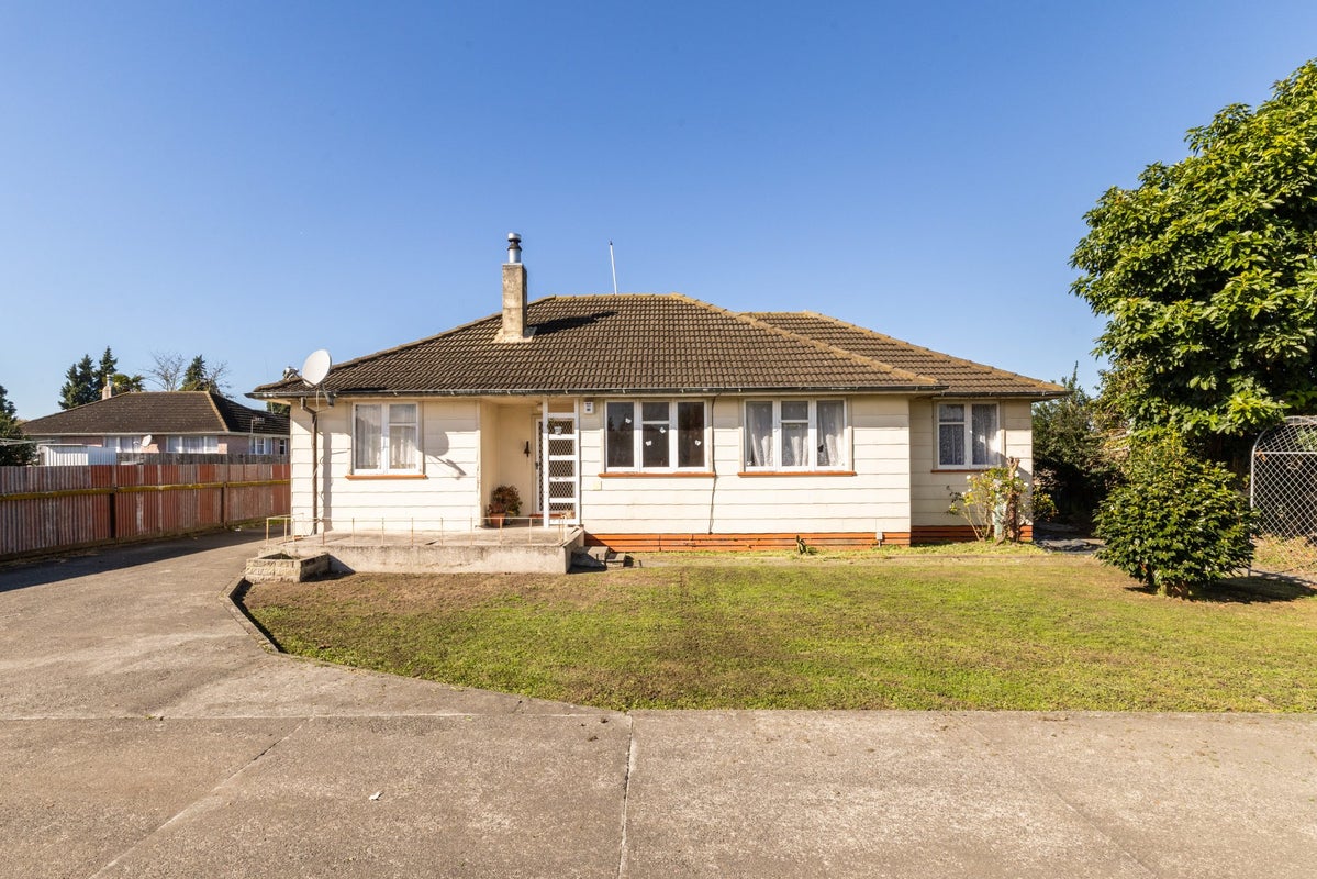 607 Kiwi Street, Camberley, Hastings - Carousel 1