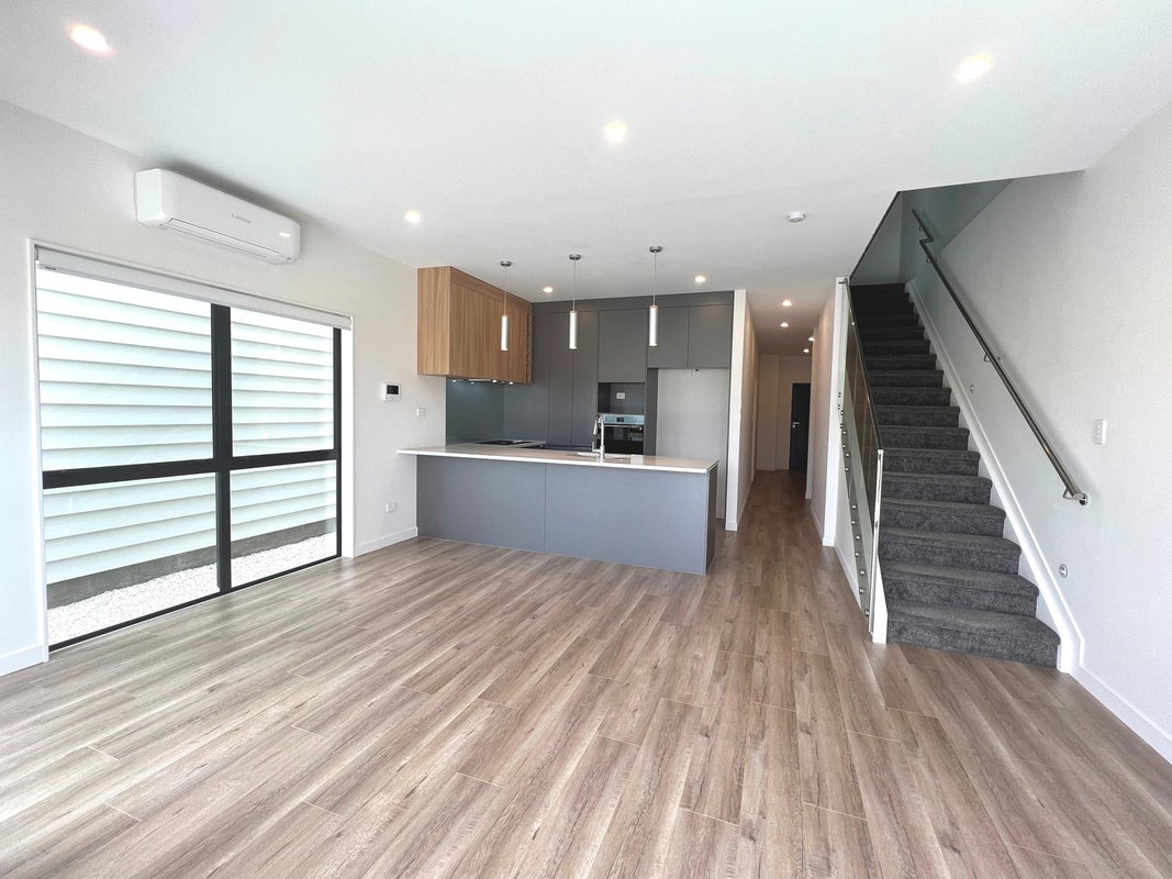 33 Matakohe Road, Westgate, Auckland - Carousel 2
