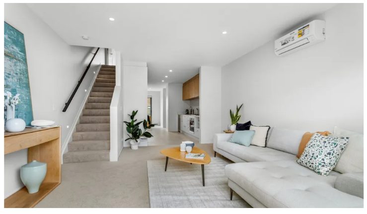 70 Nganui Avenue, Takanini, Auckland - Carousel 1