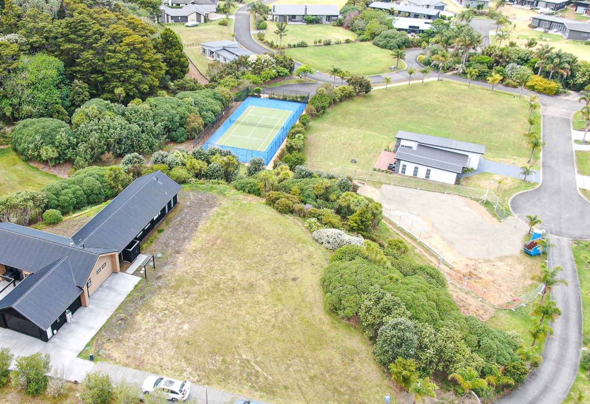10 Platinum Place, Matapouri, Whangarei - Carousel 1