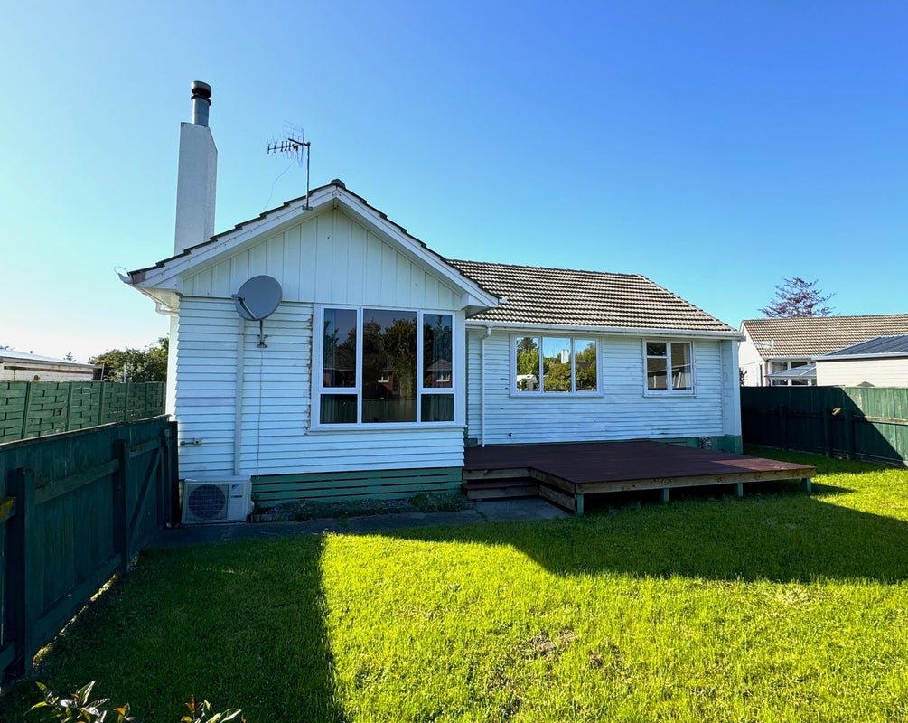3 Kupe Place, Highbury, Palmerston North - Carousel 1