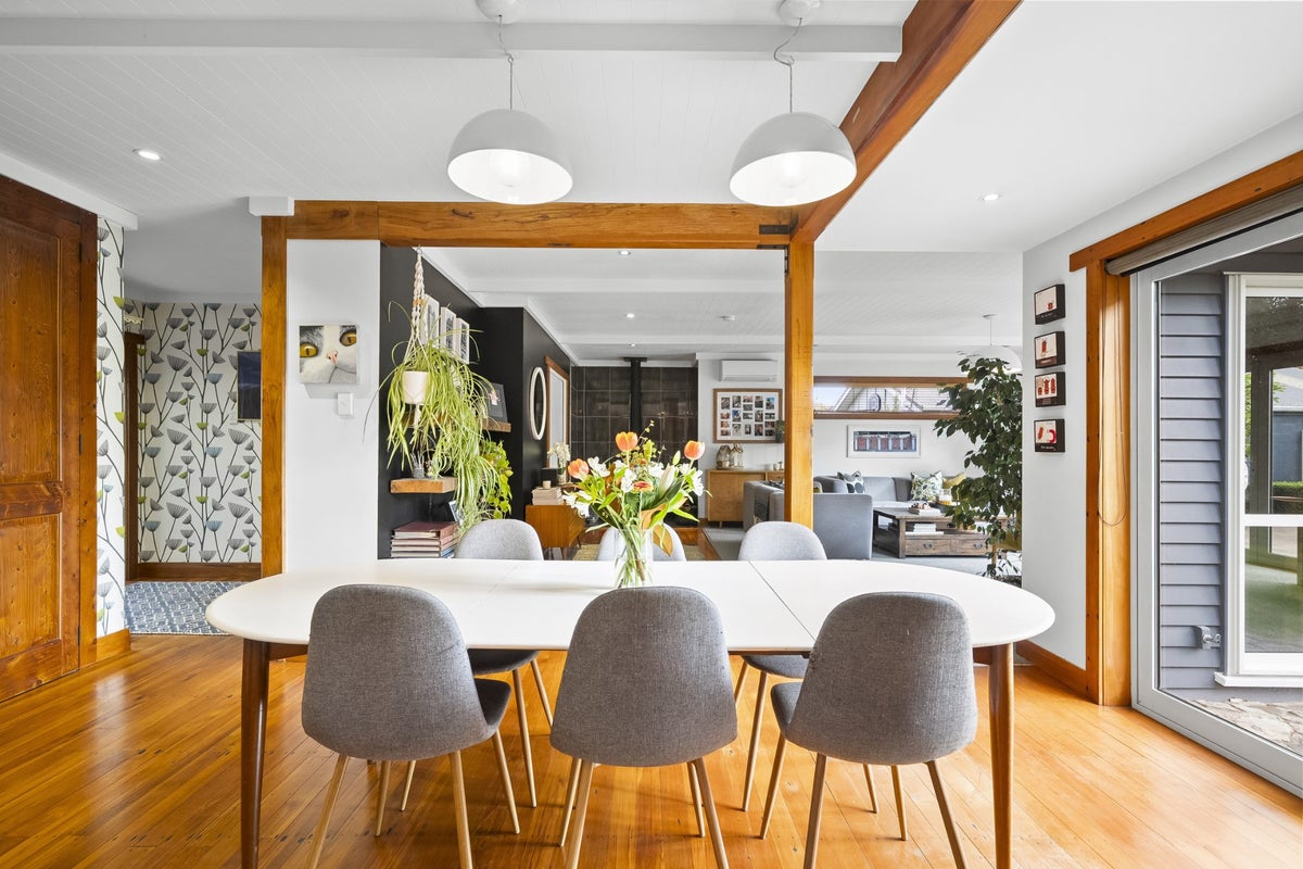 8 Croziers Road, St Albans, Christchurch - Carousel 2