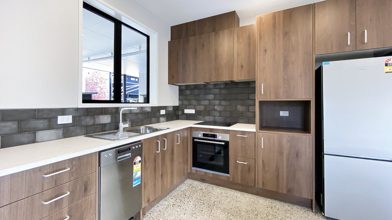 12 Whakarato Way, Takanini, Auckland - Carousel 2