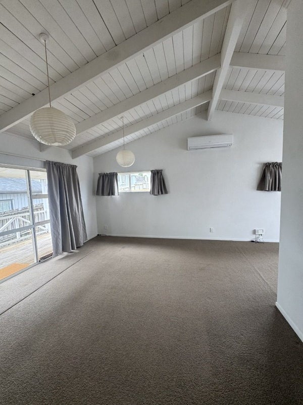 48 Strid Road, Te Atatu South, Auckland - Carousel 2