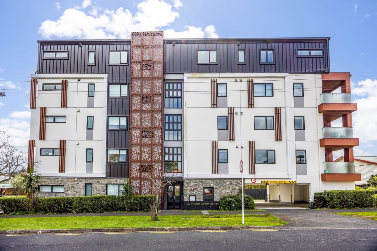 201/2A Truro Road, Sandringham, Auckland - Carousel 1